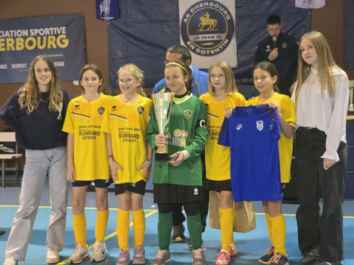 VICTOIRE DE NOS U13F AU TOURNOI FUTSAL DE CHERBOURG !